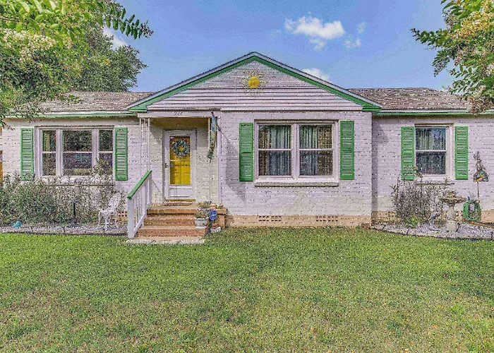 214 Payne Rd Holiday home