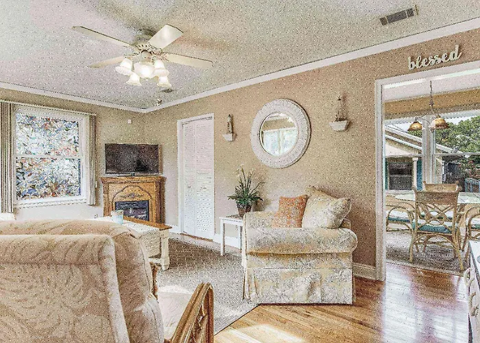 Holiday home 214 Payne Rd